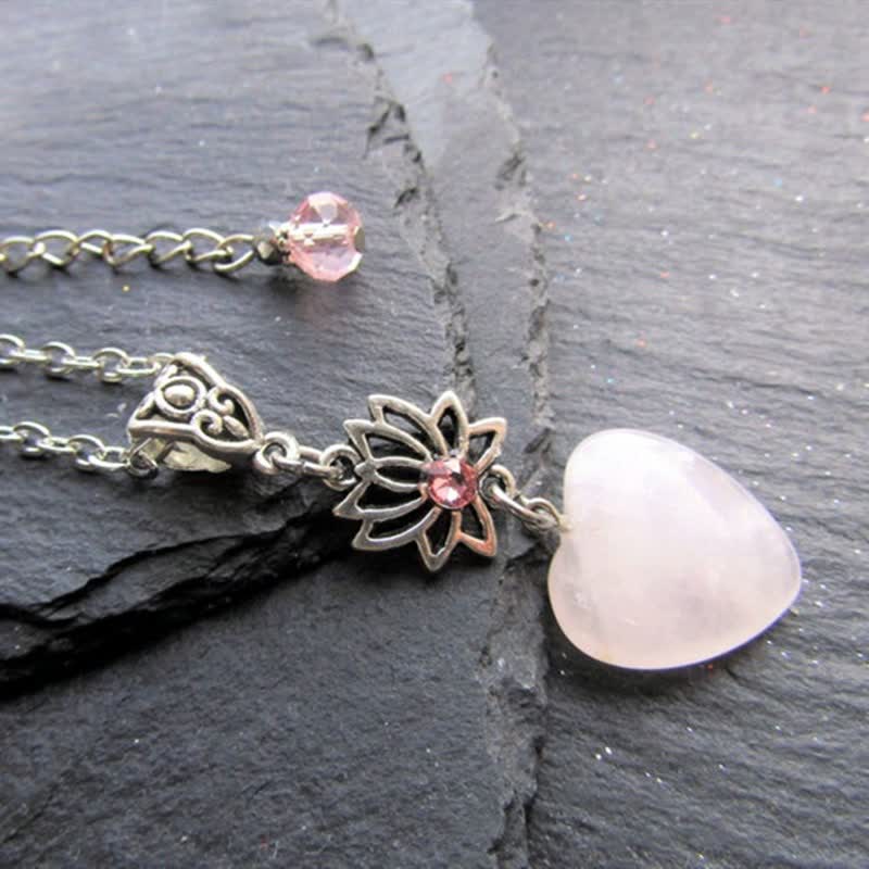 Collier en forme de cœur en quartz rose et lotus de Bohême Olivenorma