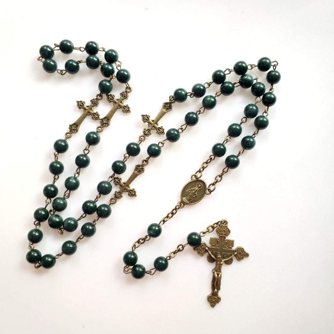 Collier chapelet avec pendentif en forme de croix en cuivre et malachite Olivenorma