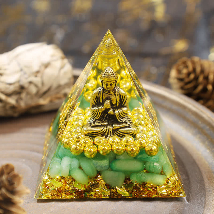 Aventurine verte Olivenorma avec pyramide d'orgone de Bouddha