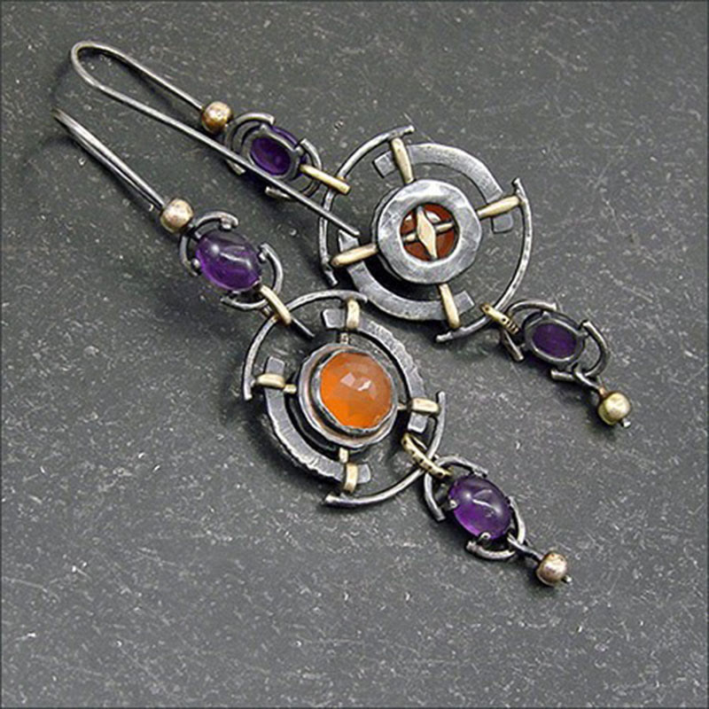 Boucles d'oreilles de sorcière en cristal incrusté de disque rétro Olivenorma