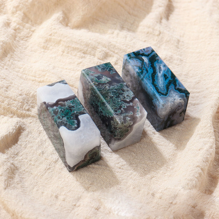 Décoration en pierre précieuse cubique géométrique en agate mousse naturelle Olivenorma