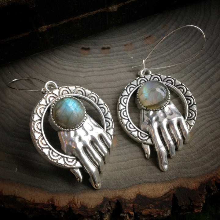 Boucles d'oreilles à motif de main en labradorite Olivenorma