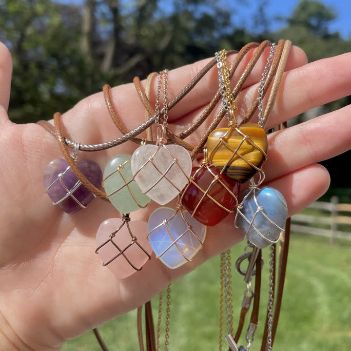 Collier en cristal naturel en forme de cœur Olivenorma