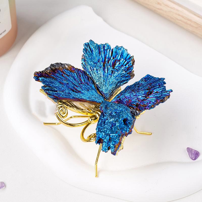 Décoration en pierre précieuse papillon en tourmaline cyanite Aura Olivenorma