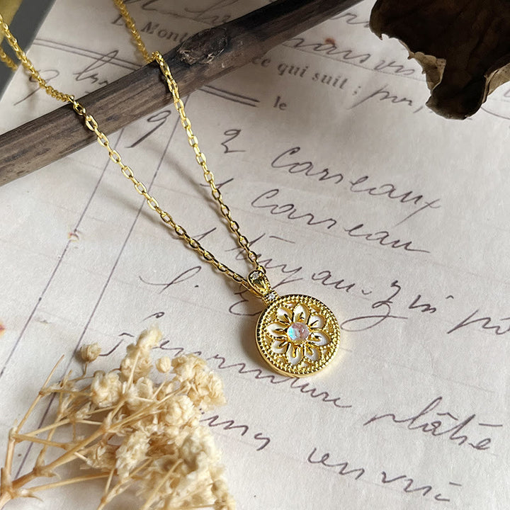 Collier pendentif rond en pierre de lune et fleur Olivenorma