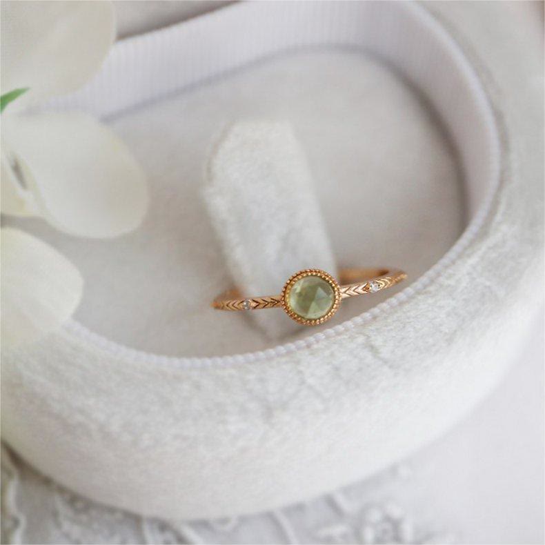 Bague en péridot vert naturel taille ronde Olivenorma