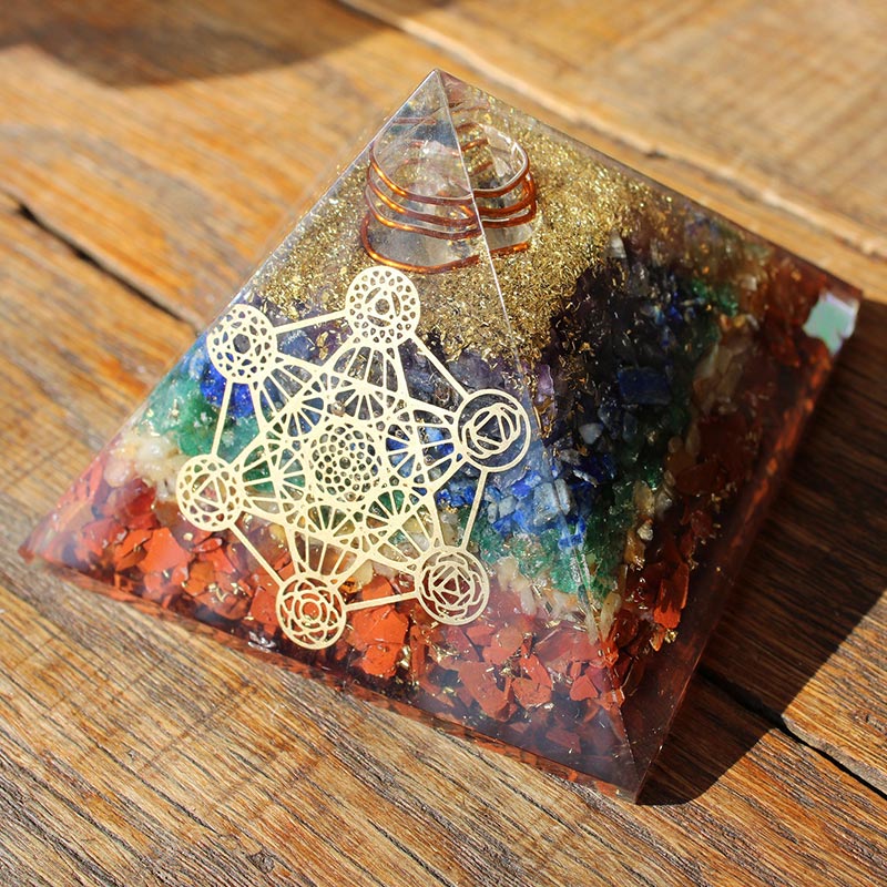 Pyramide d'orgone du cube de Métatron du chakra Olivenorma