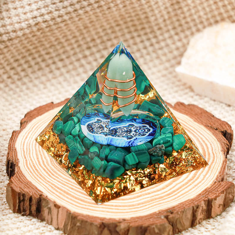 Pyramide d'orgone Hamsa en aventurine verte Olivenorma avec malachite