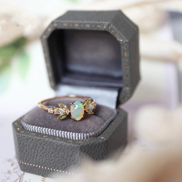Bague en or avec feuille d'opale délicate et zircone Olivenorma