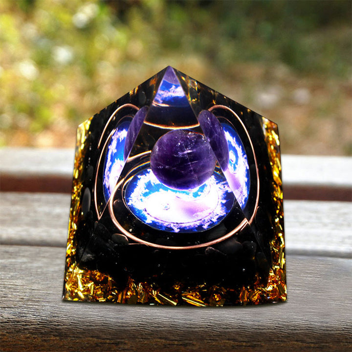 Pyramide d'orgone en tourmaline noire et améthyste Olivenorma