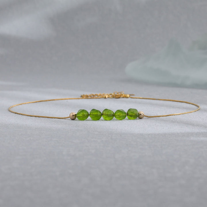 Collier en acier inoxydable 18 carats avec perles de préhnite naturelle Olivenorma