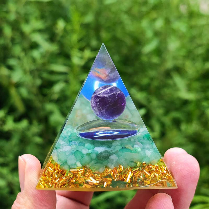Pyramide d'orgone du zodiaque Taureau en améthyste Olivenorma avec aventurine verte