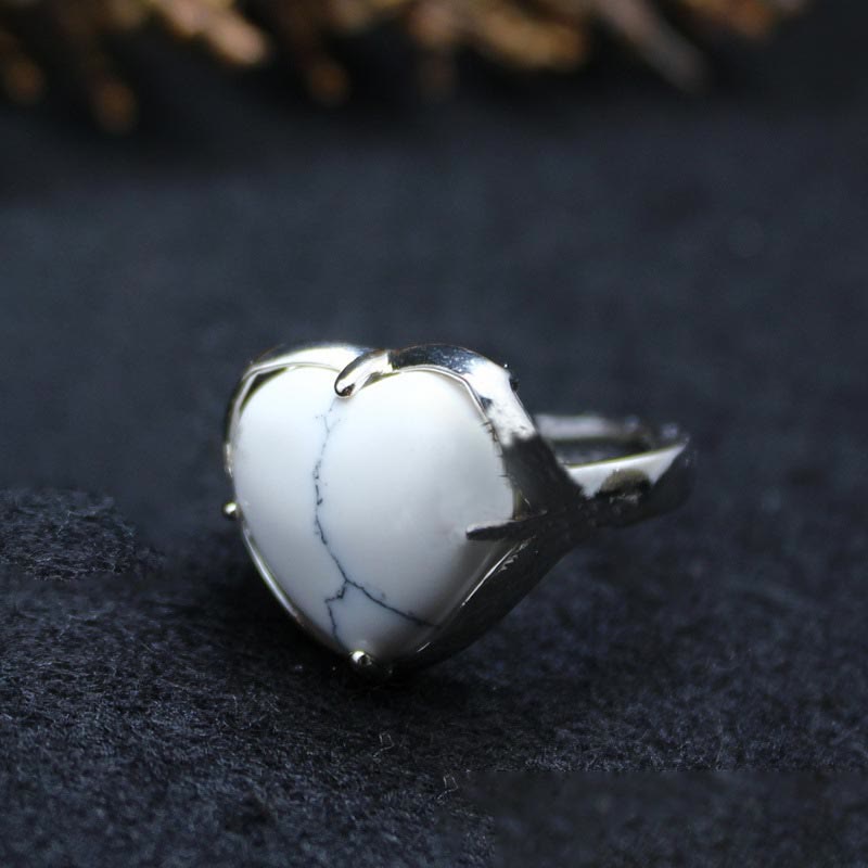 Bague en cristal de pierre naturelle en forme de cœur Olivenorma