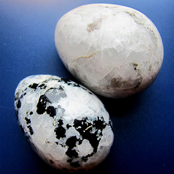 Oeuf en cristal de tourmaline de pierre de lune de Pâques New Beginnings