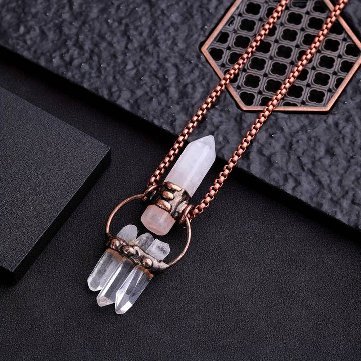 Collier en pierre précieuse pilier hexagonale en quartz clair irrégulier Olivenorma