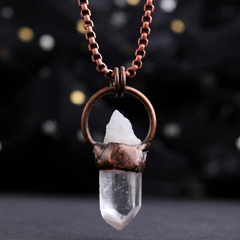 Collier en cuivre et cristal naturel transparent irrégulier Olivenorma
