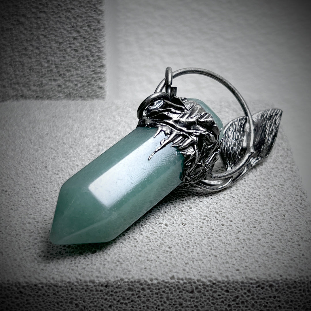 Collier avec pendentif en pierre précieuse en cristal à gratter fantôme d'Halloween Olivenorma