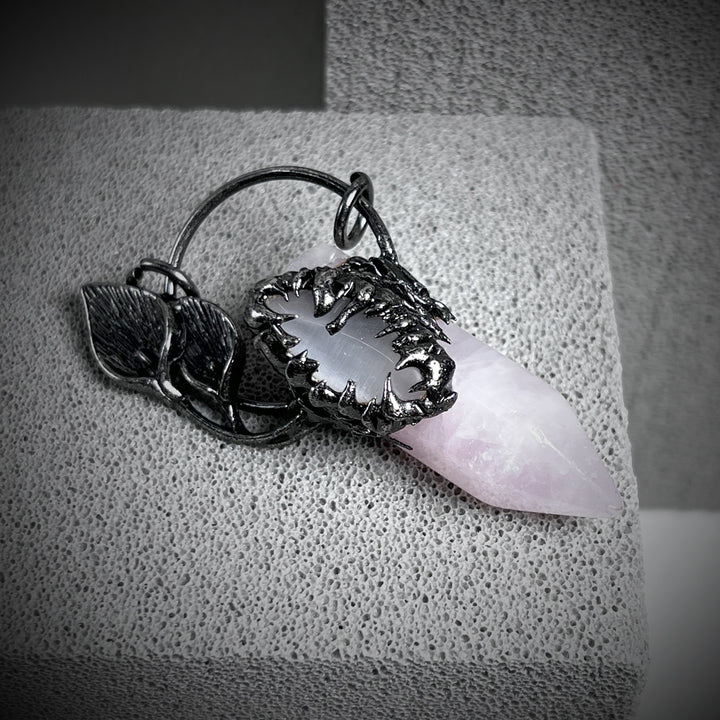 Collier avec pendentif en pierre précieuse en cristal à gratter fantôme d'Halloween Olivenorma