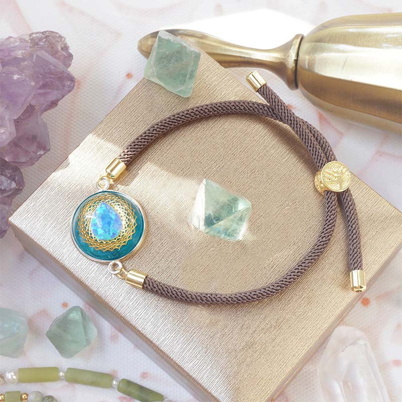 Bracelet avec pendentif en opale bleue Olivenorma et perles en pierre de lune et labradorite