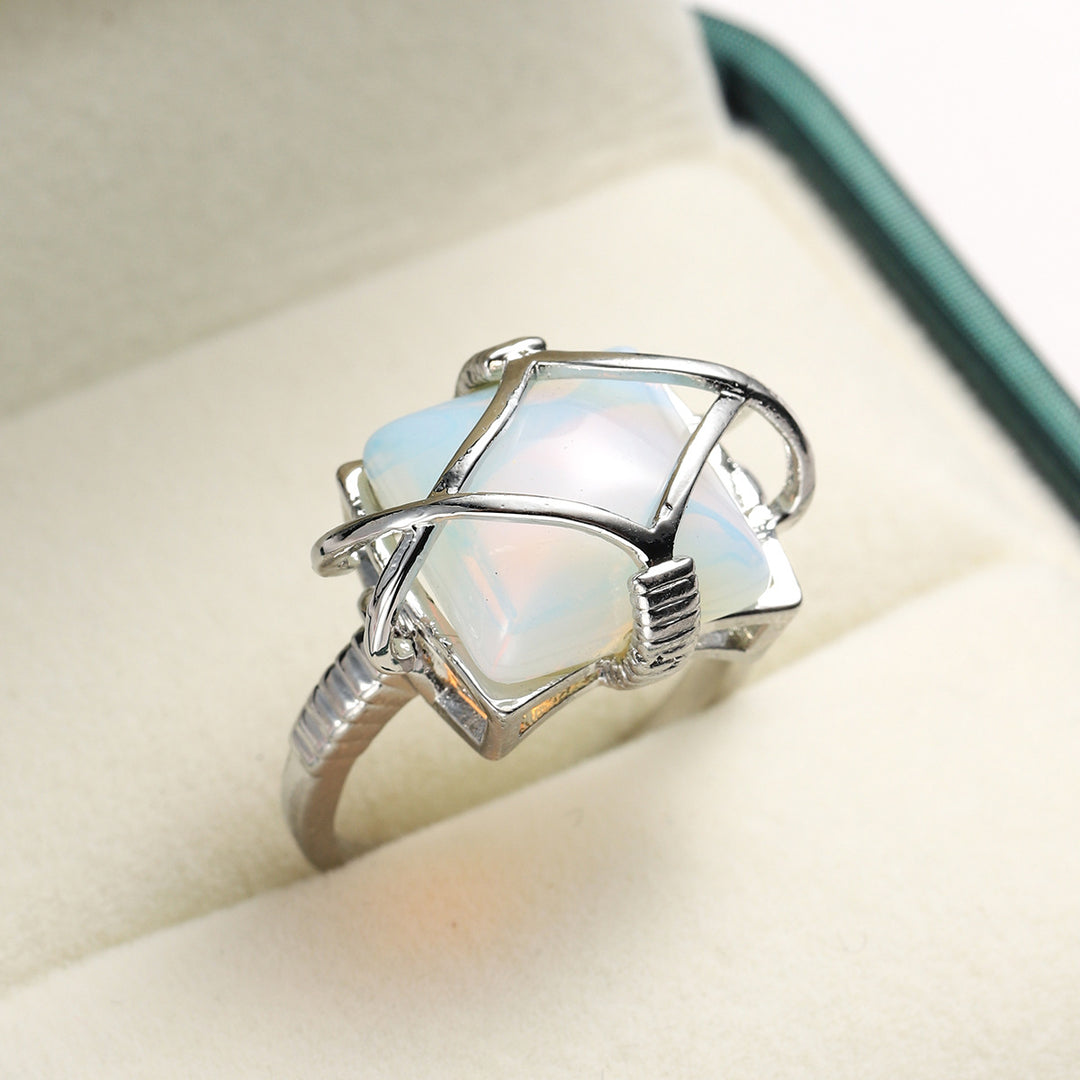 Bague de fiançailles en opalite blanche Olivenorma