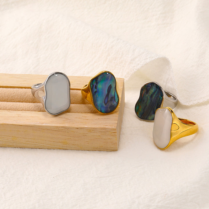 Bague en acier titane 18 carats de couleur naturelle irrégulière Olivenorma