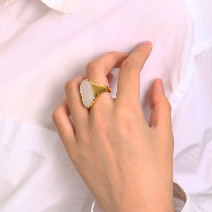 Bague en acier titane 18 carats de couleur naturelle irrégulière Olivenorma