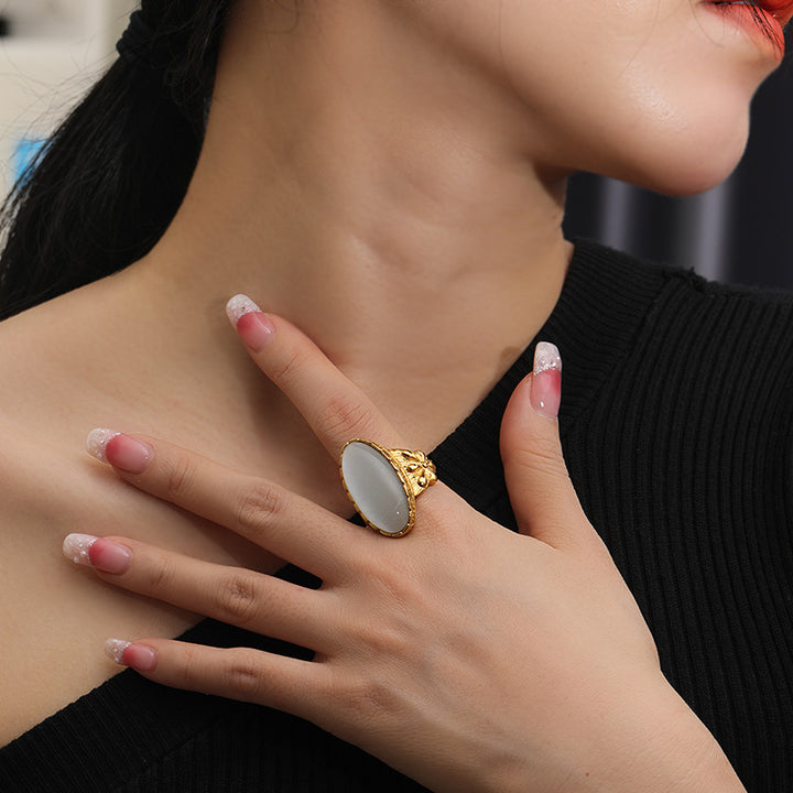 Bague en pierre ovale œil de chat blanc vert Olivenorma