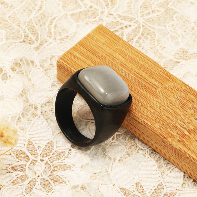 Bague en acier titane avec pierre œil de chat blanche carrée Olivenorma