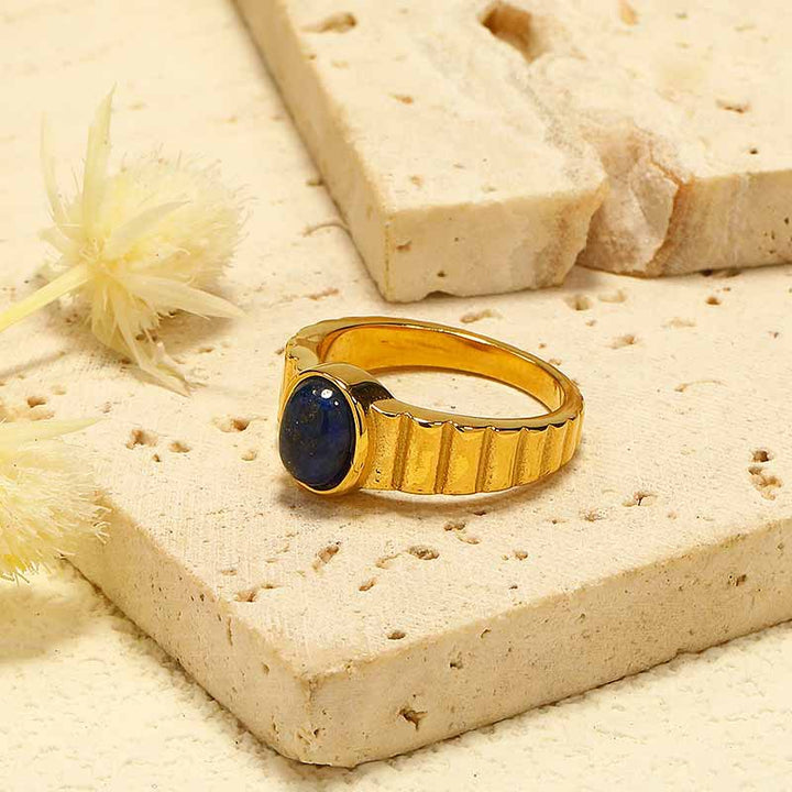 Bague en acier titane à motif vertical en or et lapis-lazuli Olivenorma