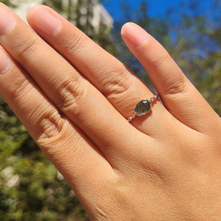 Bague en agate mousse ovale dorée pour femme Olivenorma