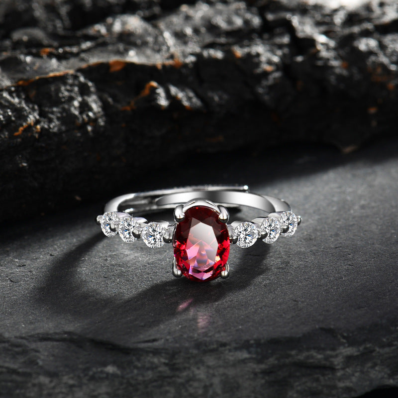Bague ajustable ovale en quartz rubis et zircon Olivenorma