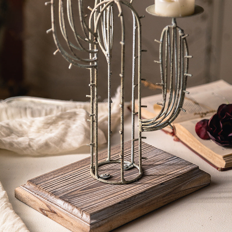 Bougeoir décoratif de table en fer forgé en forme de cactus Olivenorma