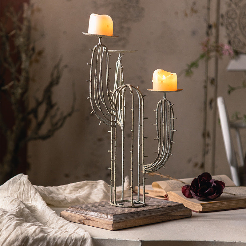 Bougeoir décoratif de table en fer forgé en forme de cactus Olivenorma