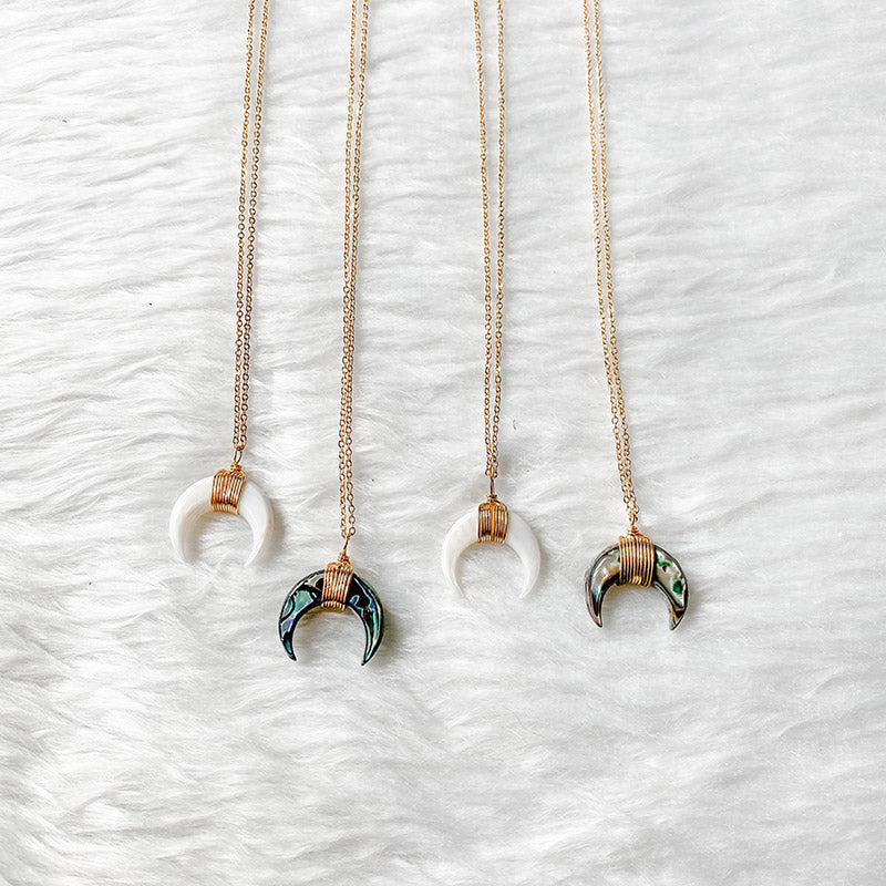 Collier croissant de lune en pierres précieuses Olivenorma