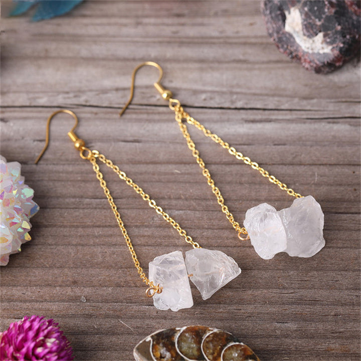 Boucles d'oreilles pendantes en chaîne dorée avec gravier de quartz naturel Olivenorma