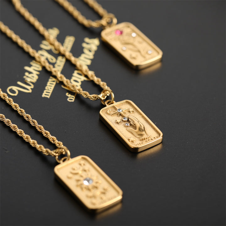 Collier de cartes de tarot carrées en acier titane Olivenorma