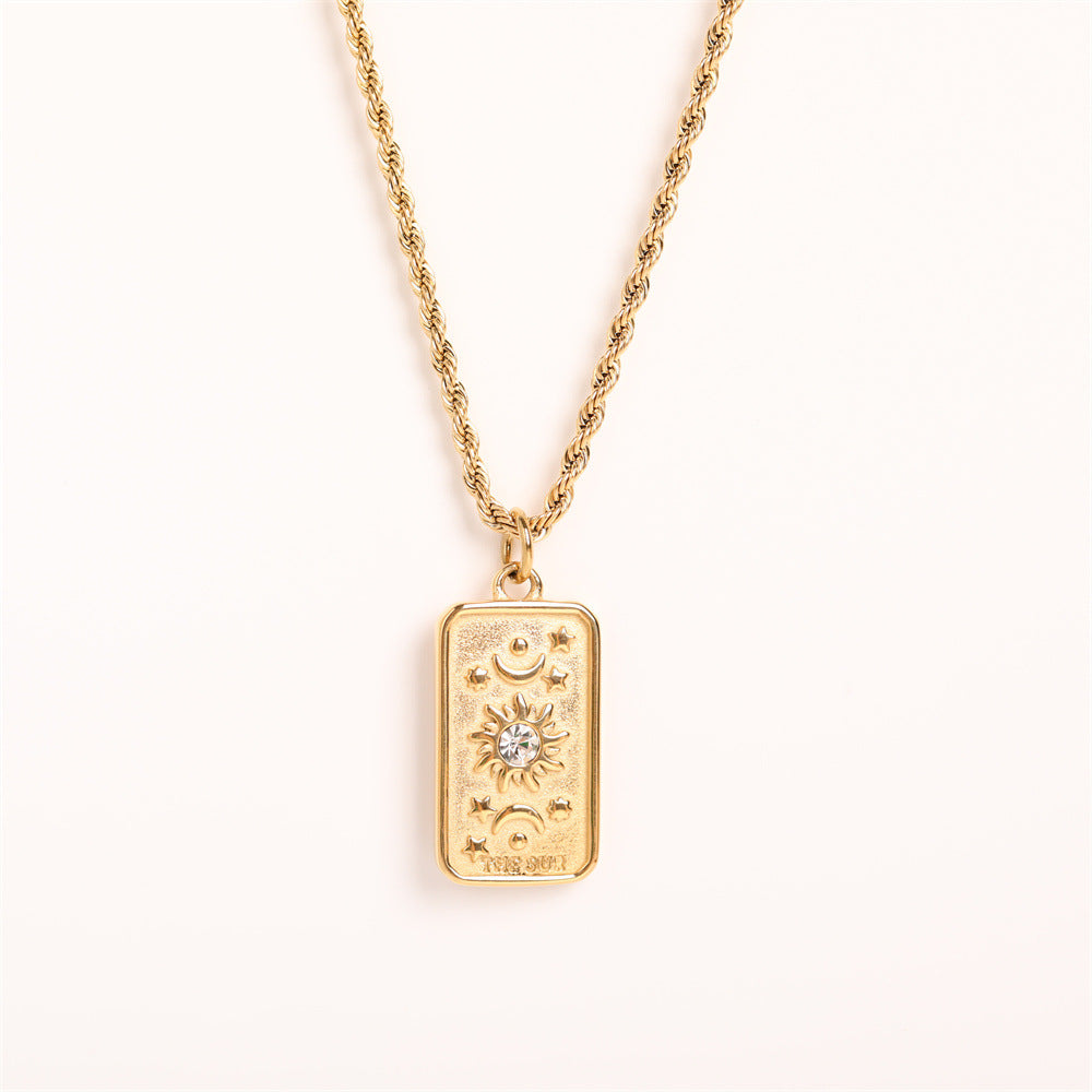 Collier de cartes de tarot carrées en acier titane Olivenorma