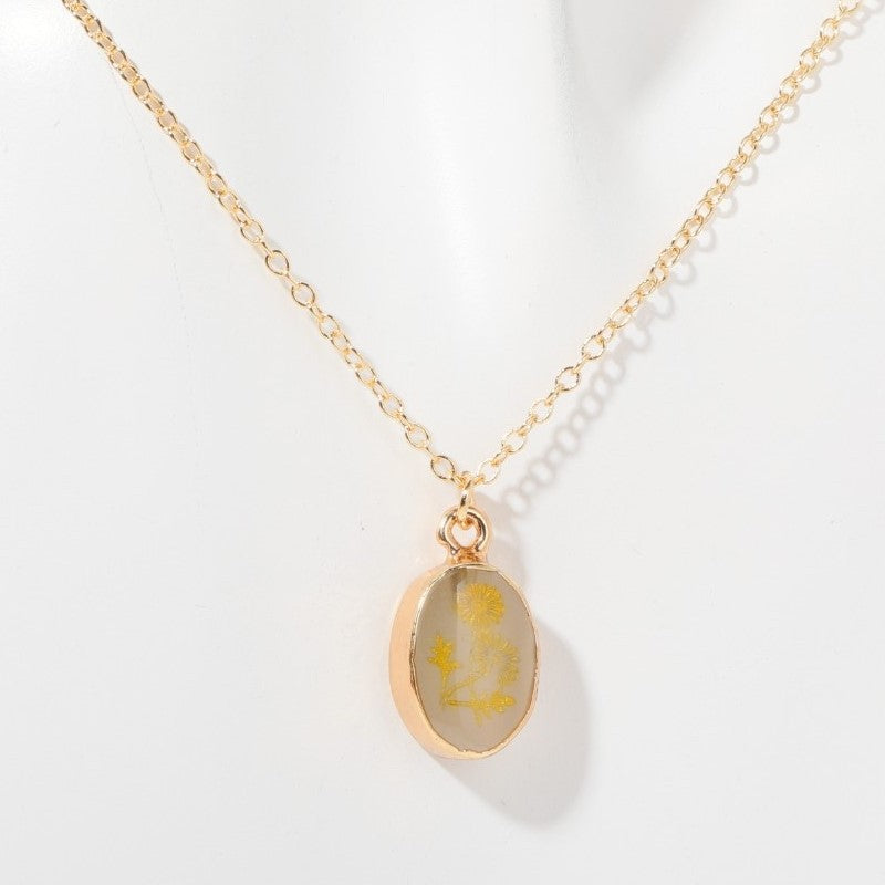 Collier en pierre naturelle avec papillon, étoile et lune Olivenorma