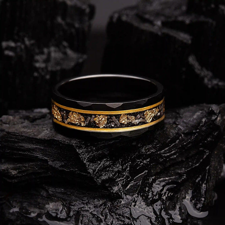 Bague en tungstène avec météorite noire et feuille d'or Olivenorma