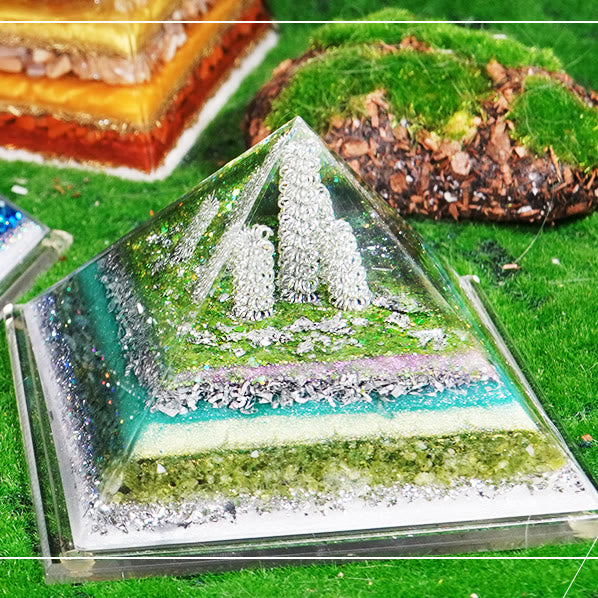 Pyramide d'orgone de guérison en péridot préhnite Olivenorma