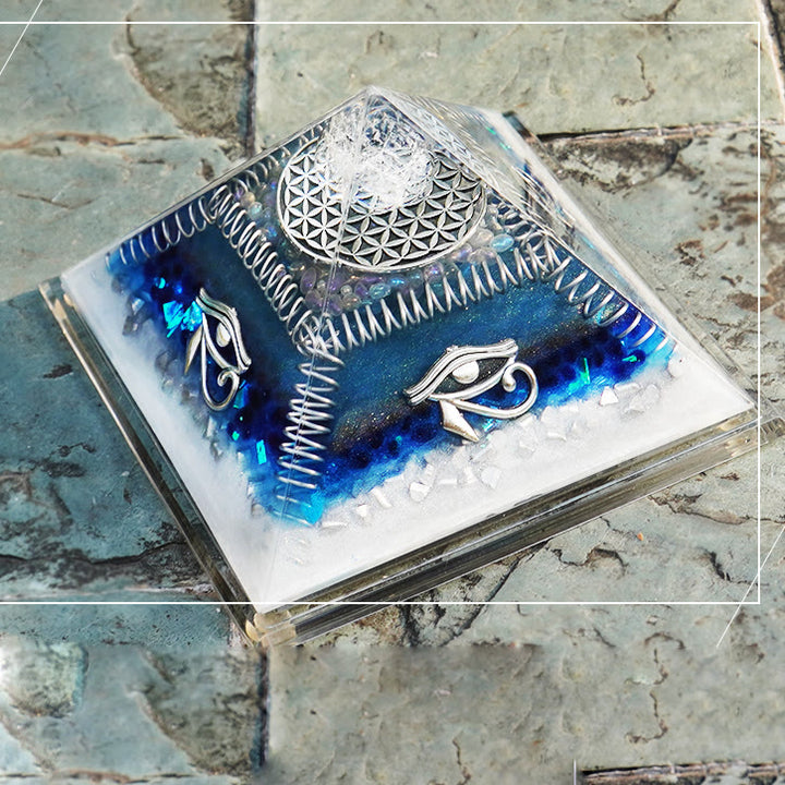 Pyramide d'orgone de guérison Oeil d'Horus Aigue-marine Olivenorma