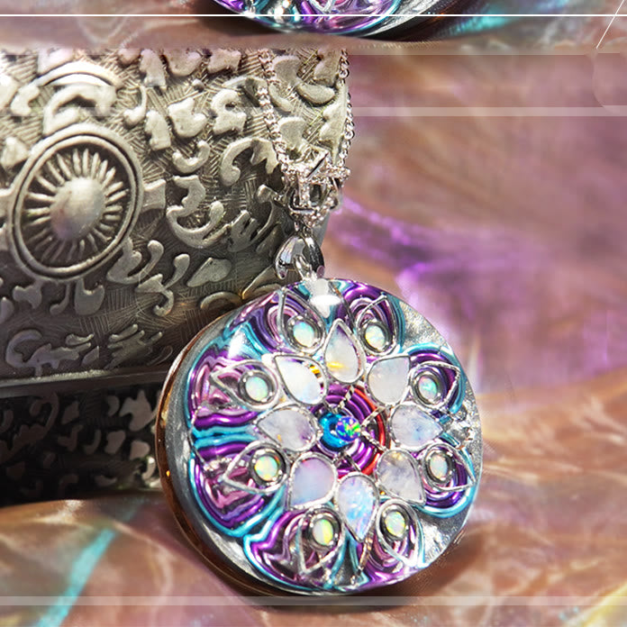 Collier porte-bonheur en orgonite avec pierre de lune et aigue-marine Olivenorma « Déesse du clair de lune »