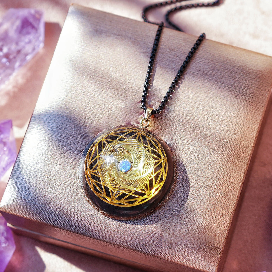 Collier d'orgone en obsidienne et opale Olivenorma