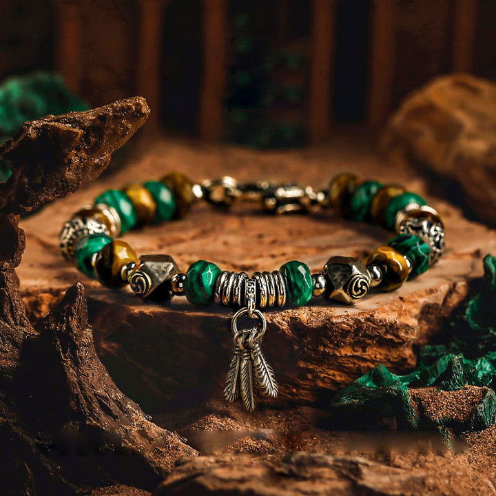 Bracelet Olivenorma pour homme avec pendentif en perles et plumes de malachite et œil de tigre