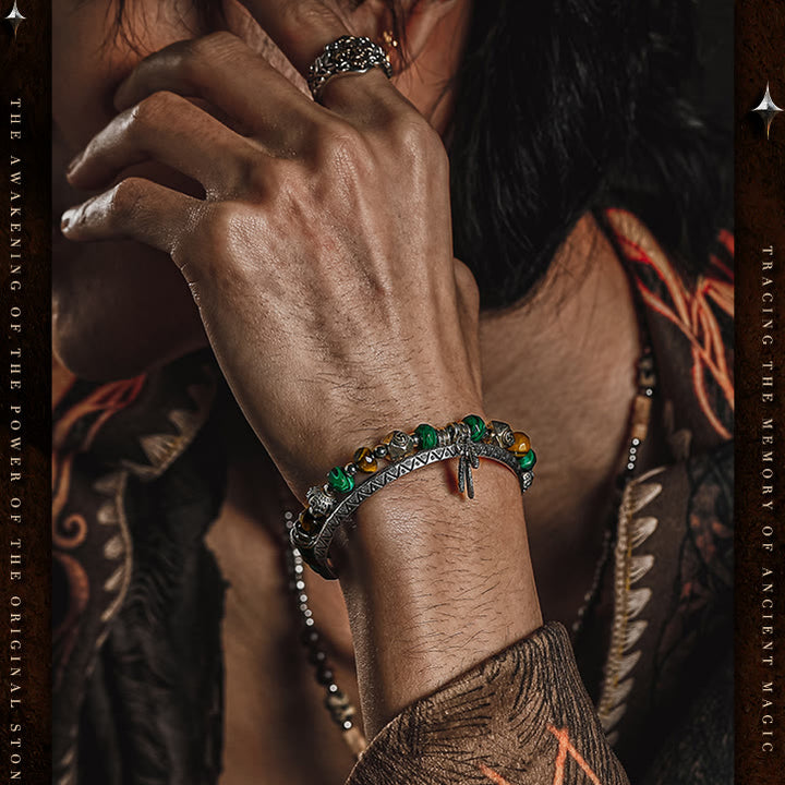 Bracelet Olivenorma pour homme avec pendentif en perles et plumes de malachite et œil de tigre