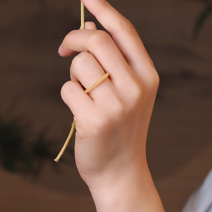 Bague en perles de jade jaune extra fines de 2 mm Olivenorma