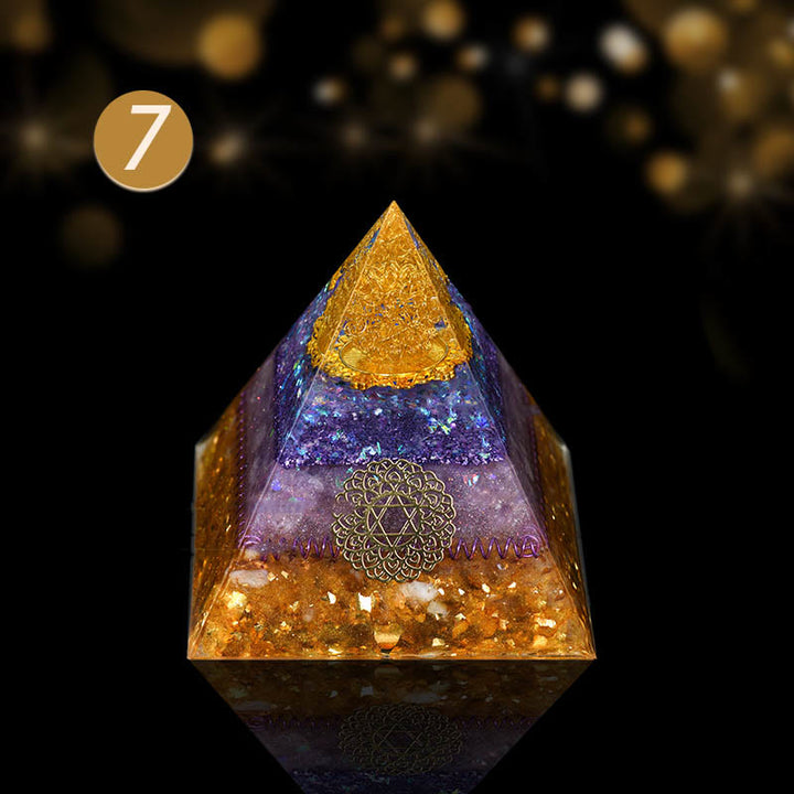 Pyramide d'orgone en cristal naturel Olivenorma en bobine de cuivre