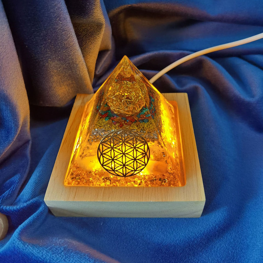Pyramide d'orgone fleur de vie en citrine Olivenorma