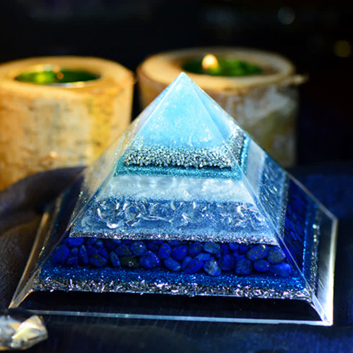 Pyramide d'orgone en lapis-lazuli Olivenorma « Keep Peace »