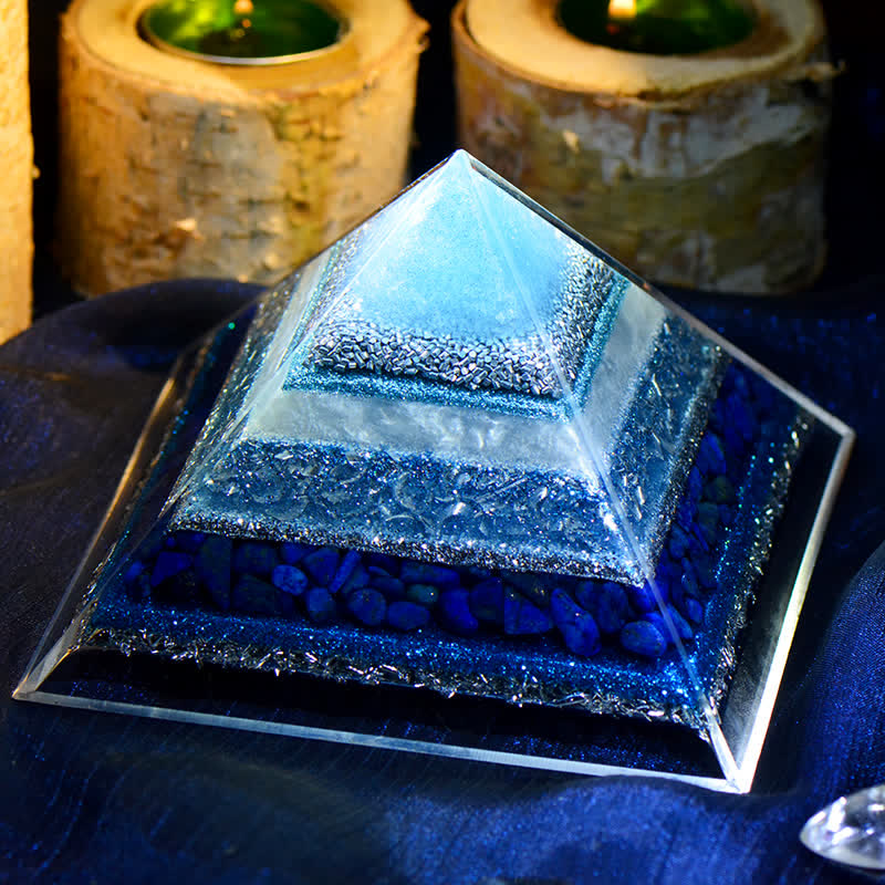 Pyramide d'orgone en lapis-lazuli Olivenorma « Keep Peace »